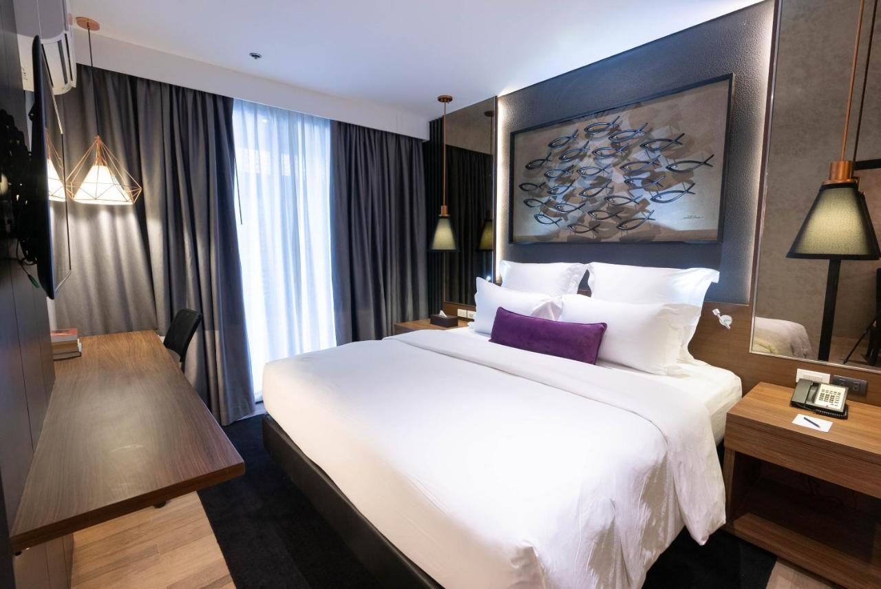 Coro Hotel Макати Экстерьер фото