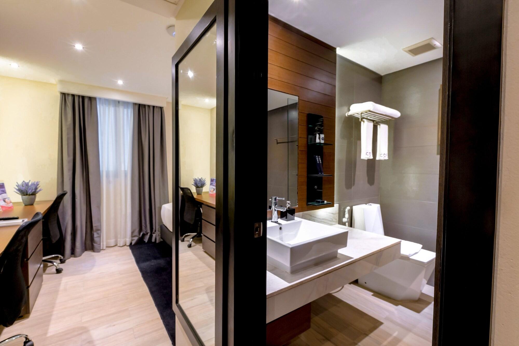 Coro Hotel Макати Экстерьер фото