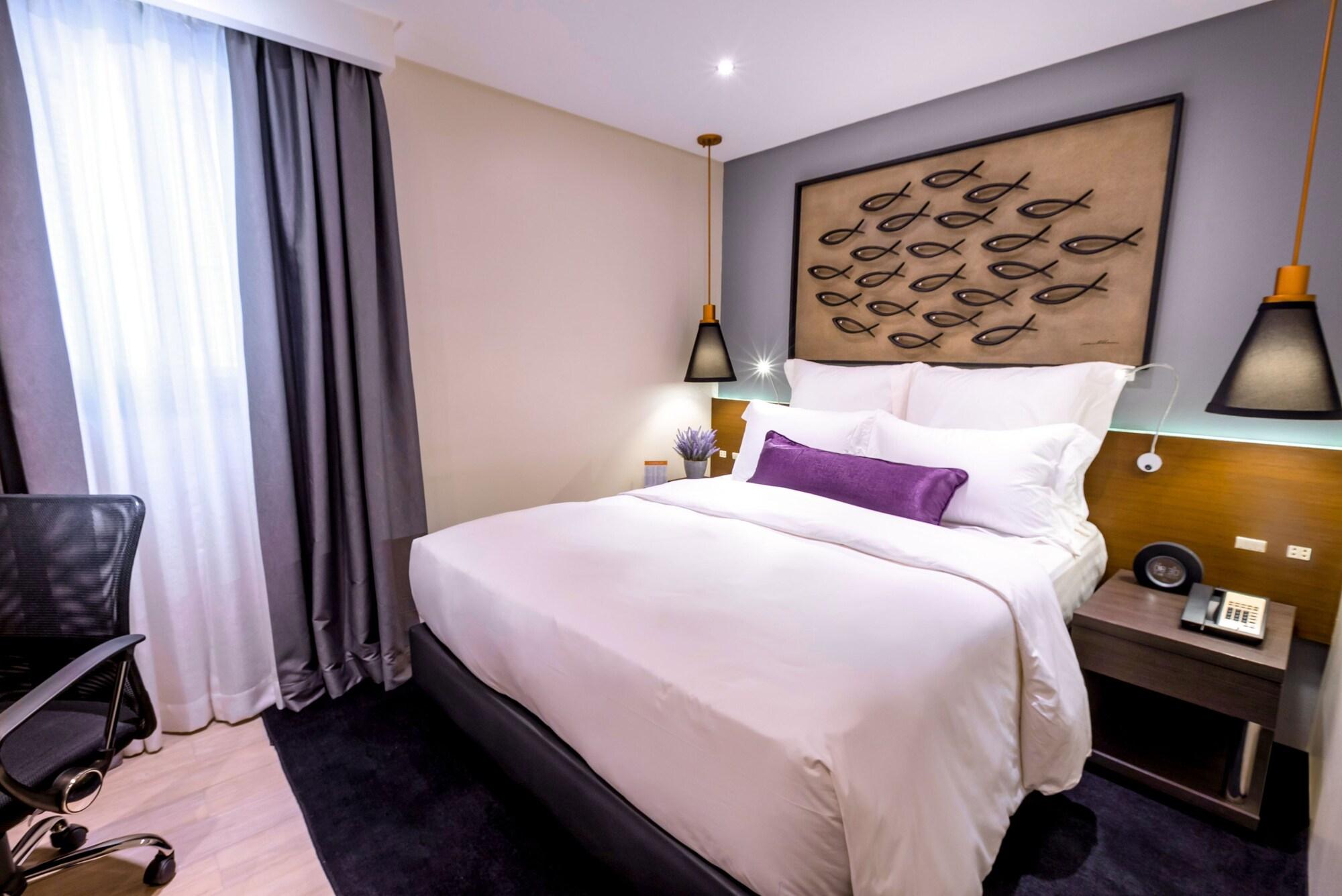 Coro Hotel Макати Экстерьер фото