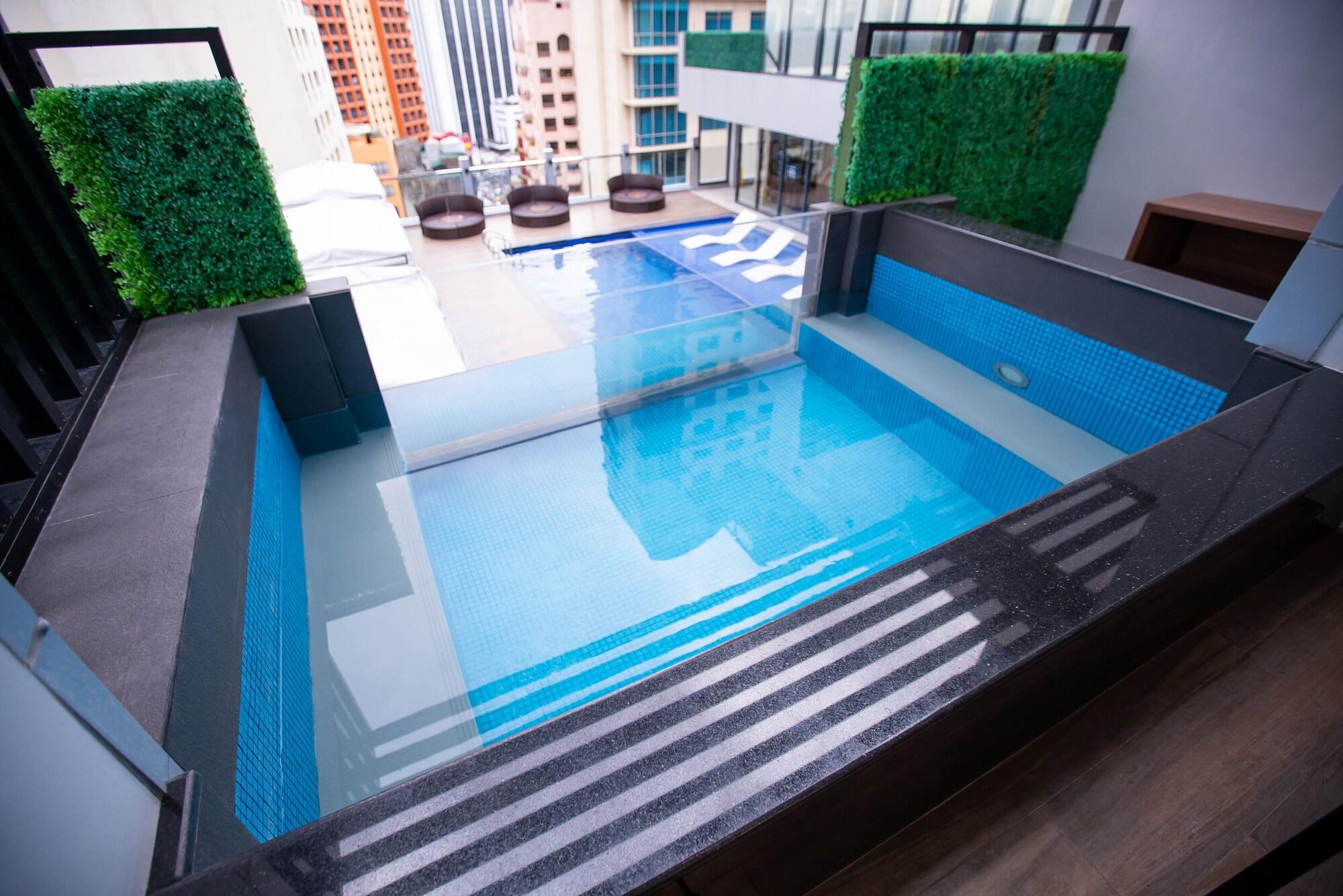 Coro Hotel Макати Экстерьер фото