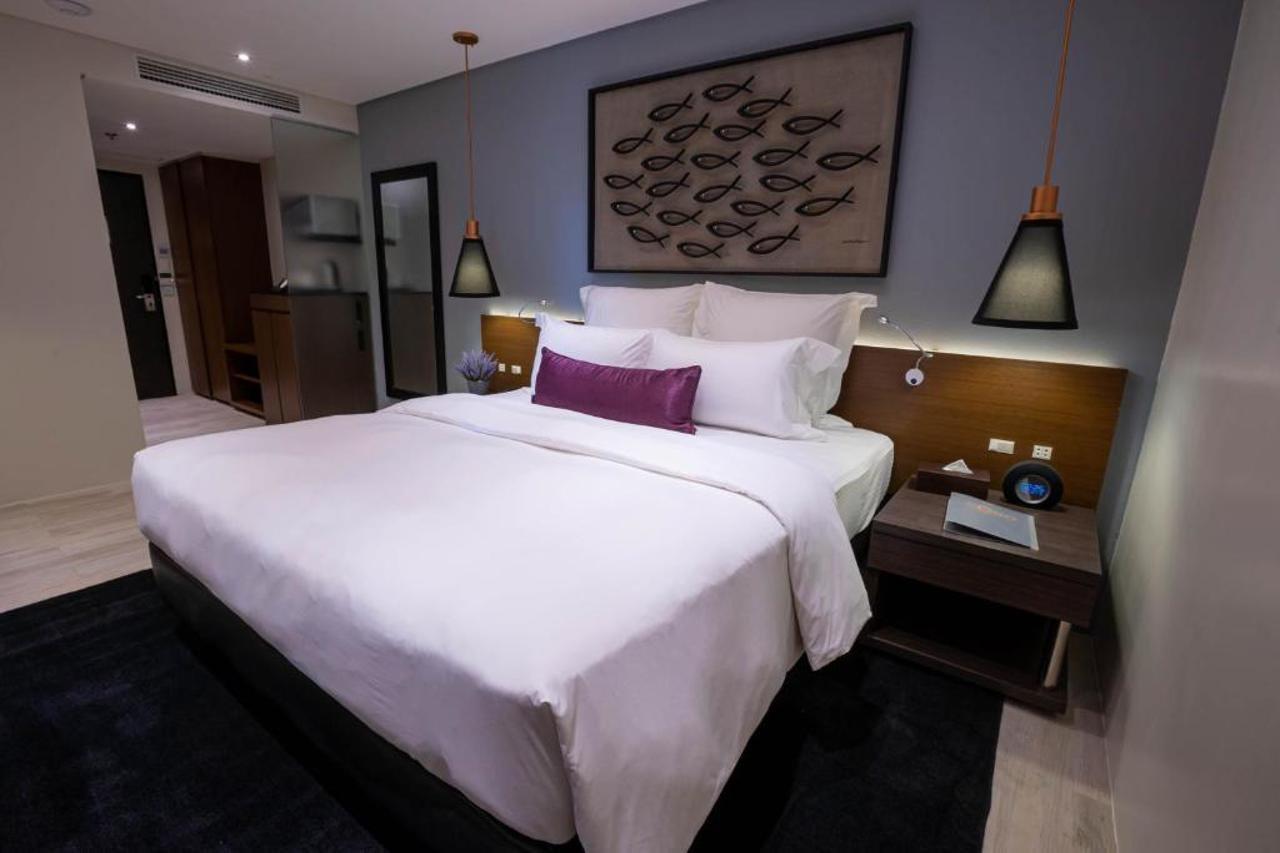 Coro Hotel Макати Экстерьер фото
