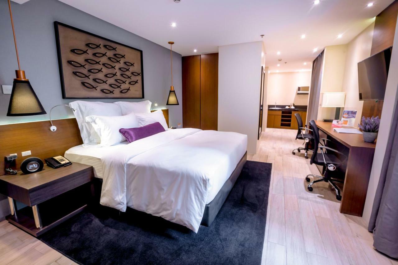 Coro Hotel Макати Экстерьер фото