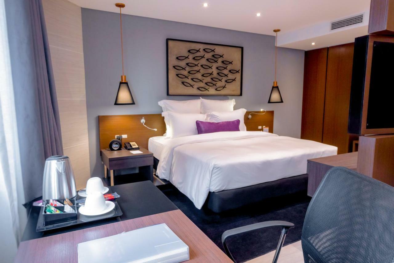 Coro Hotel Макати Экстерьер фото