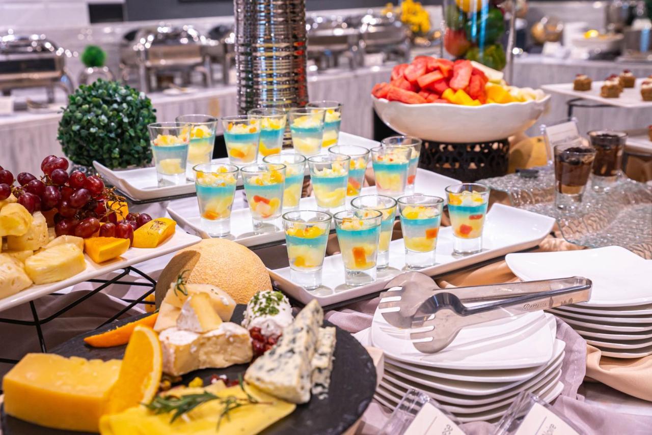 Coro Hotel Макати Экстерьер фото